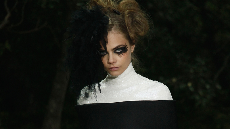 Illustration for article titled Chanel Haute Couture: For the Bedraggled Black Swan Lady Who Lunches in You